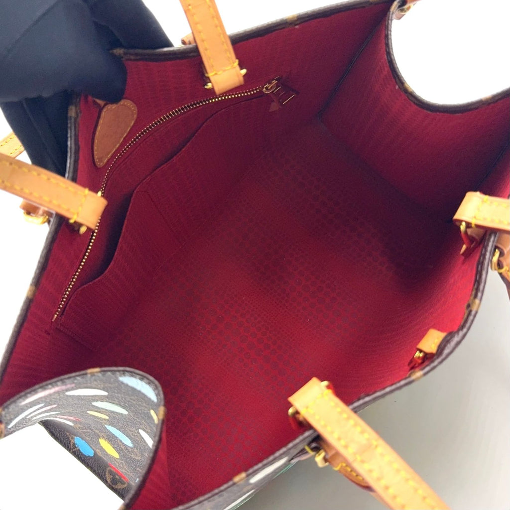 Louis Vuitton On The Go MM Monogram Yayoi Kusama Collaboration — view 3
