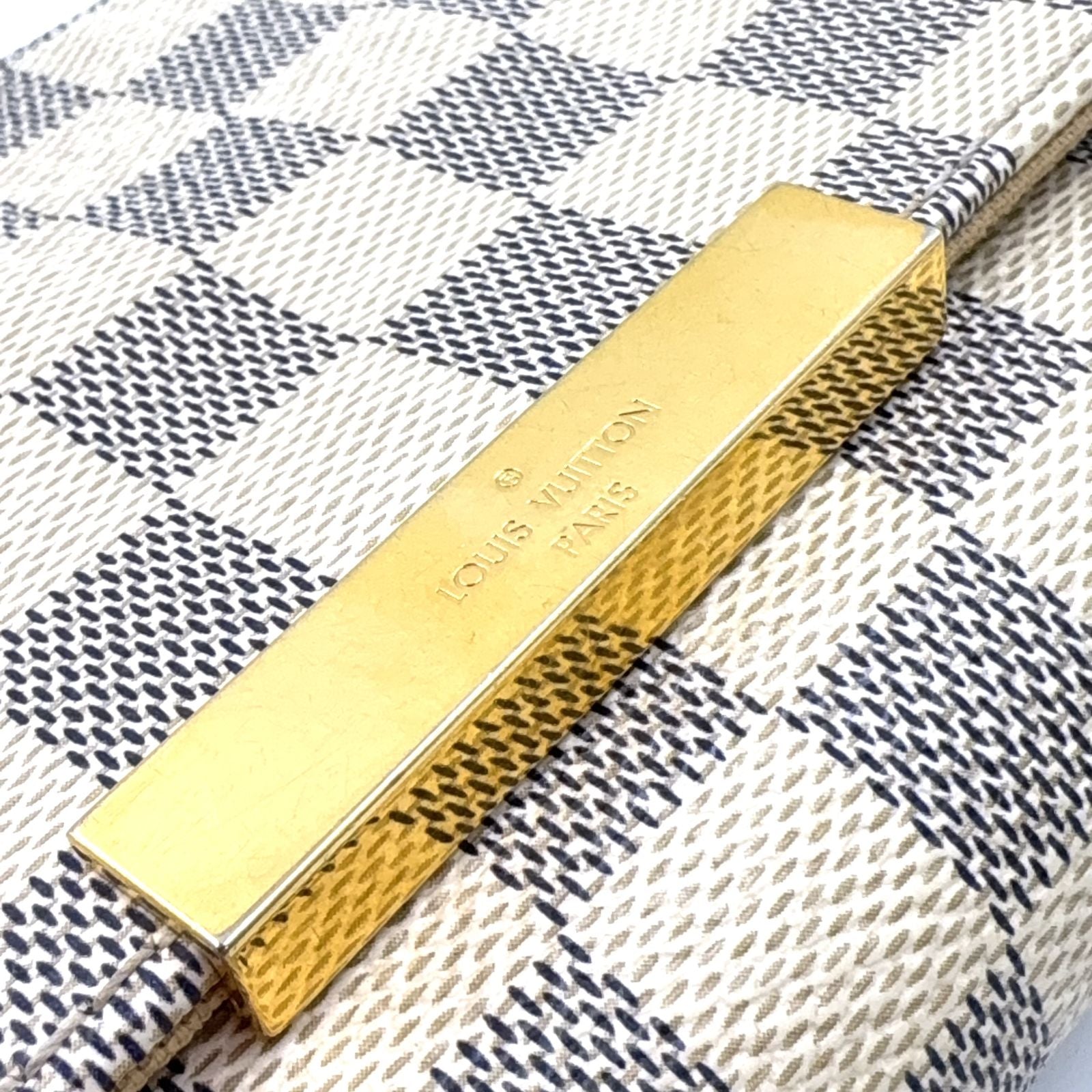 Louis Vuitton Favorite PM Damier Azur Shoulder Leather White — view 9
