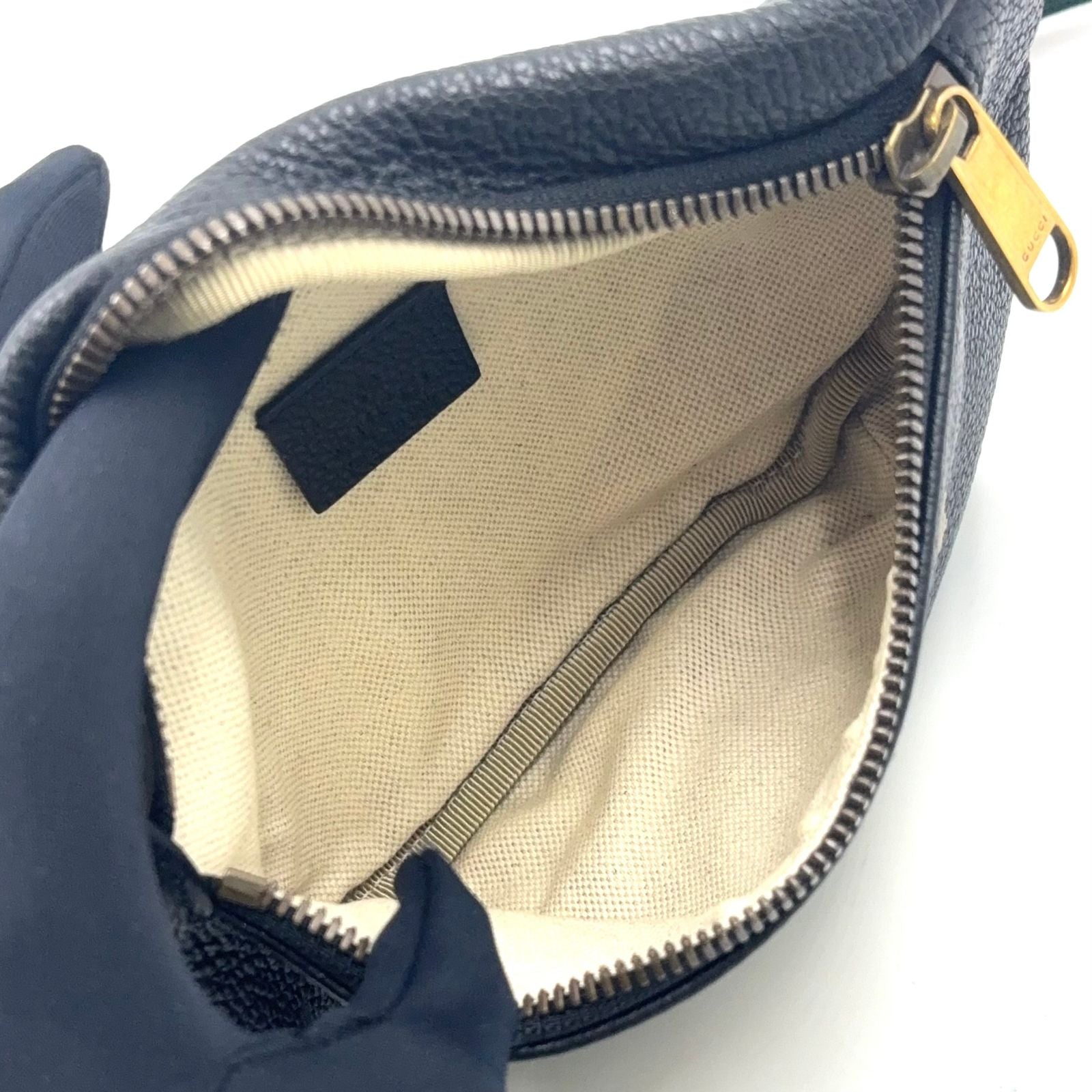 Gucci Logo Print Small Belt Bag Sherry Line Leather Black — view 3