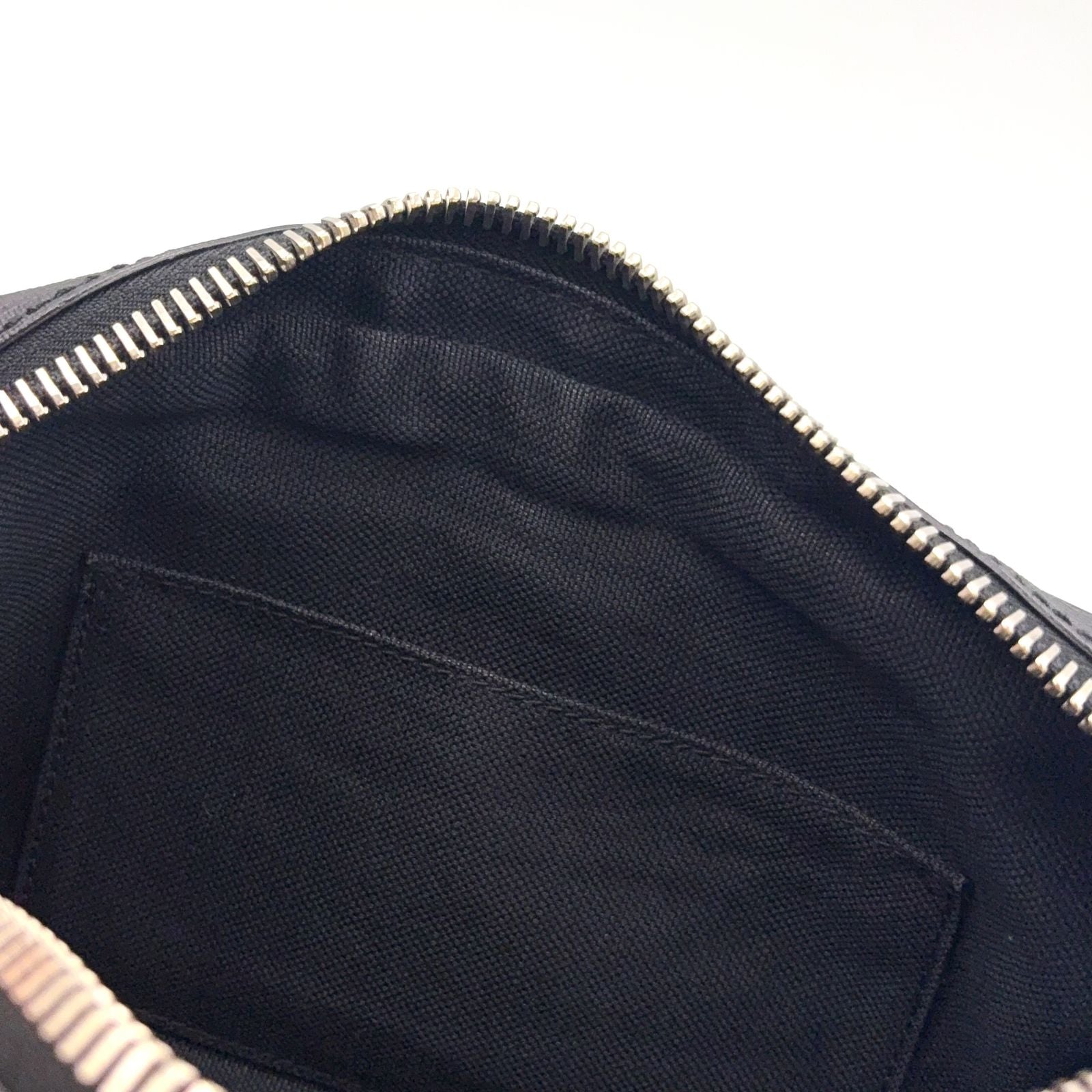Gucci GG Supreme Sherry Line Leather Black Belt Bag Silver — view 7