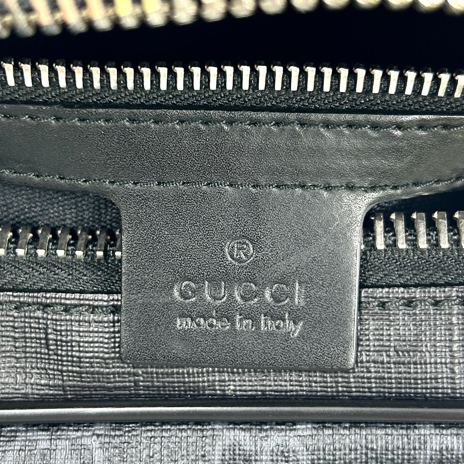 Gucci GG Supreme Sherry Line Leather Black Belt Bag Silver — view 4