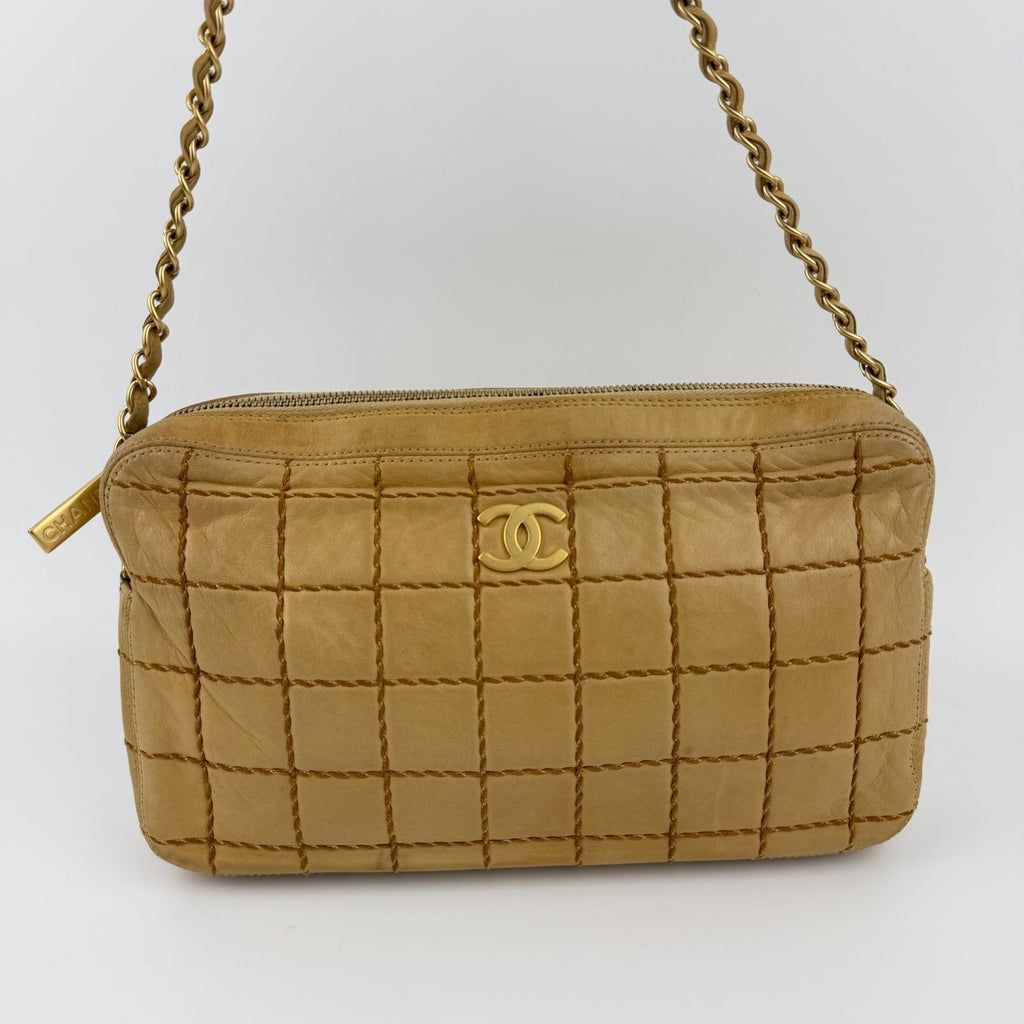 Chanel CC Logo Wild Stitch Choco Bar Chain Shoulder Bag Beige Leather Vintage — view 2