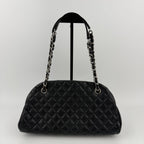 Chanel CC Logo Quilted Chain Shoulder Bag Black Caviar Leather Vintage — view 2