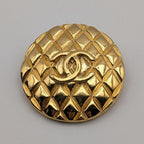 Chanel Brooch CC Logo Quilted Gold Round 25 Vintage — view 2