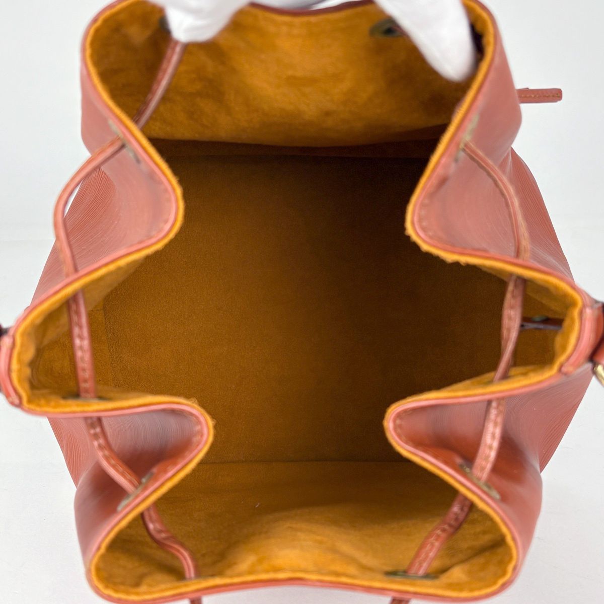 Louis Vuitton Petit Noe Shoulder Drawstring Bag Epi Kenya Brown — view 9