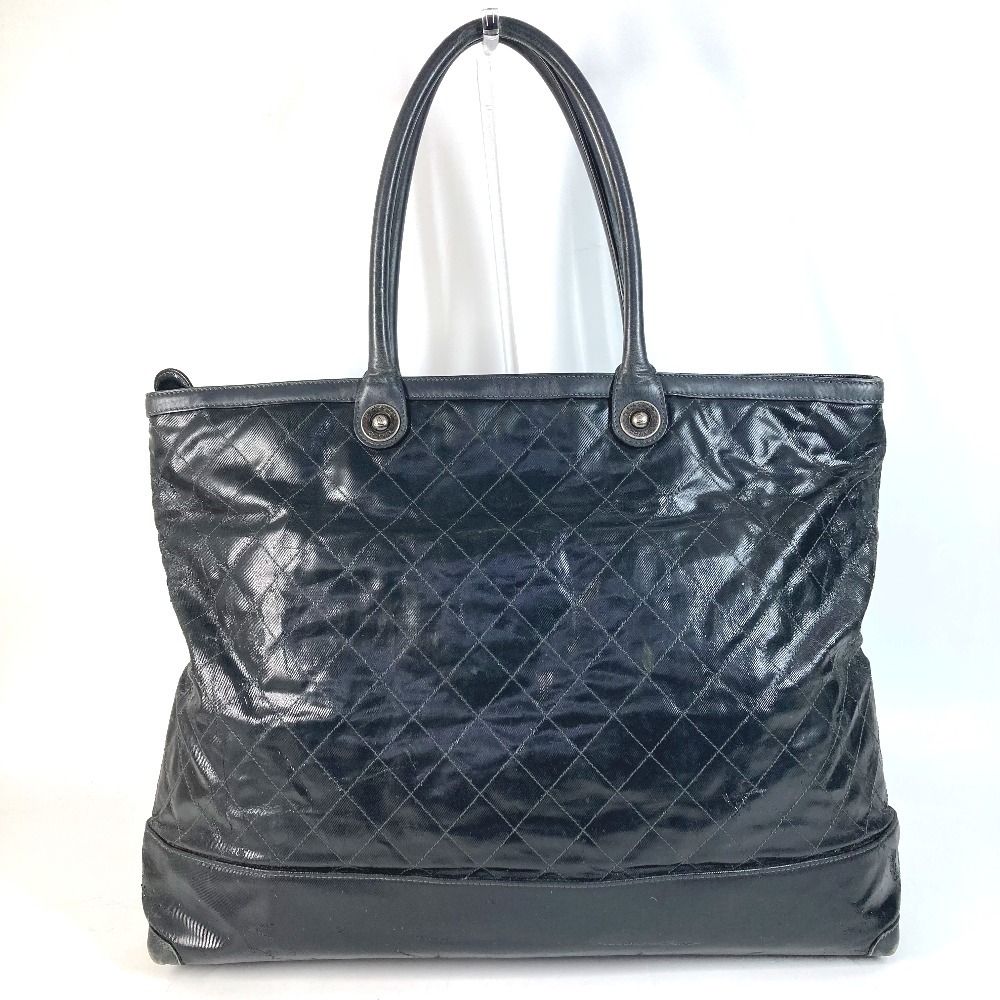 Chanel Shoulder Bag Quilted Black — view 2