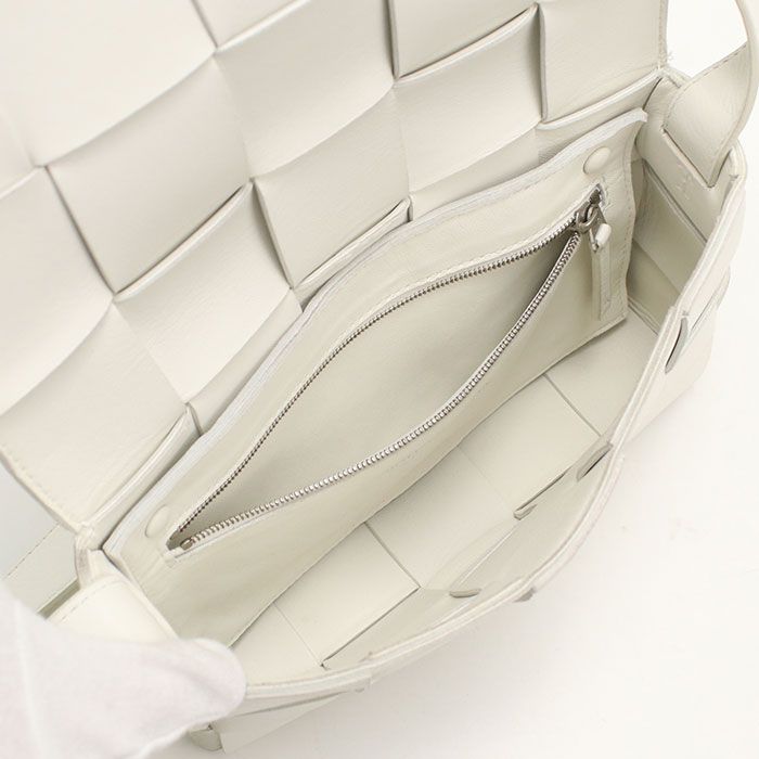 Bottega Veneta Cassette Maxi Intrecciato Crossbody Shoulder Bag Lambskin — view 3