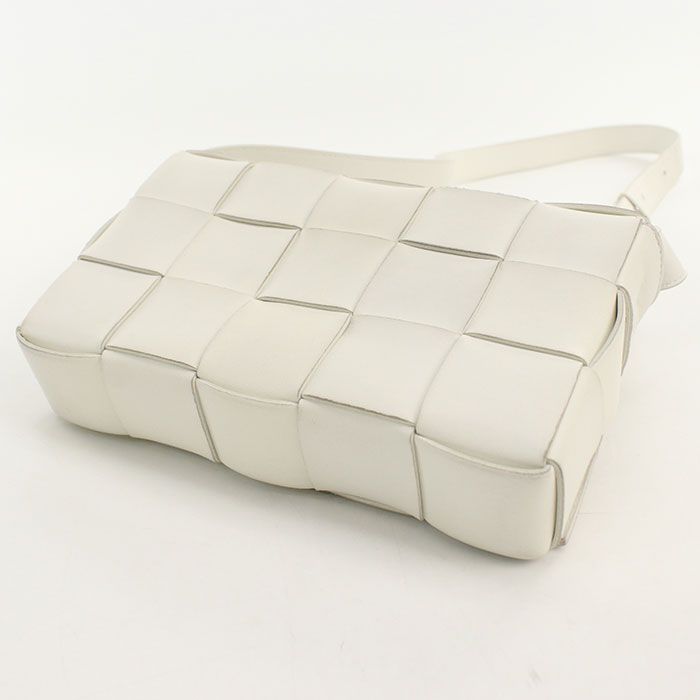 Bottega Veneta Cassette Maxi Intrecciato Crossbody Shoulder Bag Lambskin — view 2