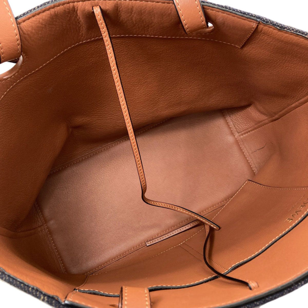 Loewe Love Anagram 2-Way Tote Wool — view 5