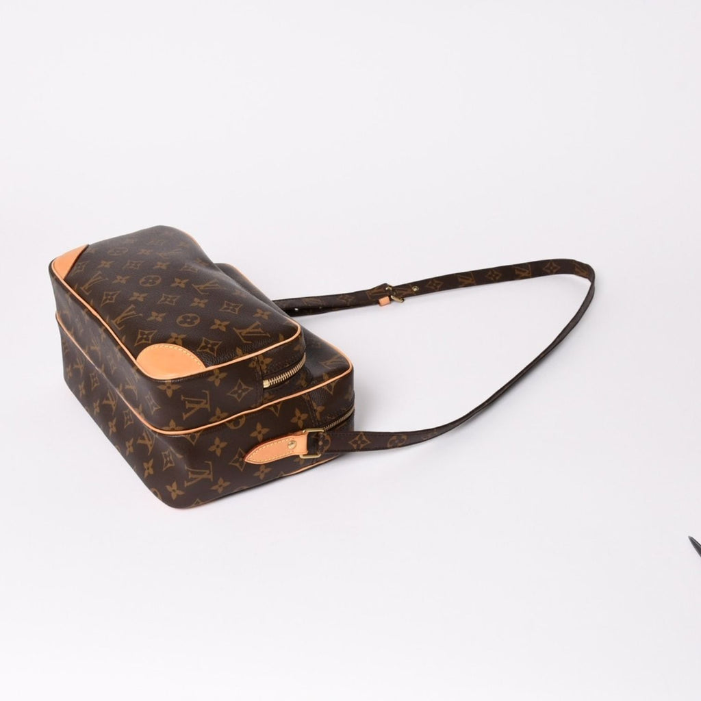 Louis Vuitton Nile Shoulder Bag Monogram Brown Leather Gold — view 4