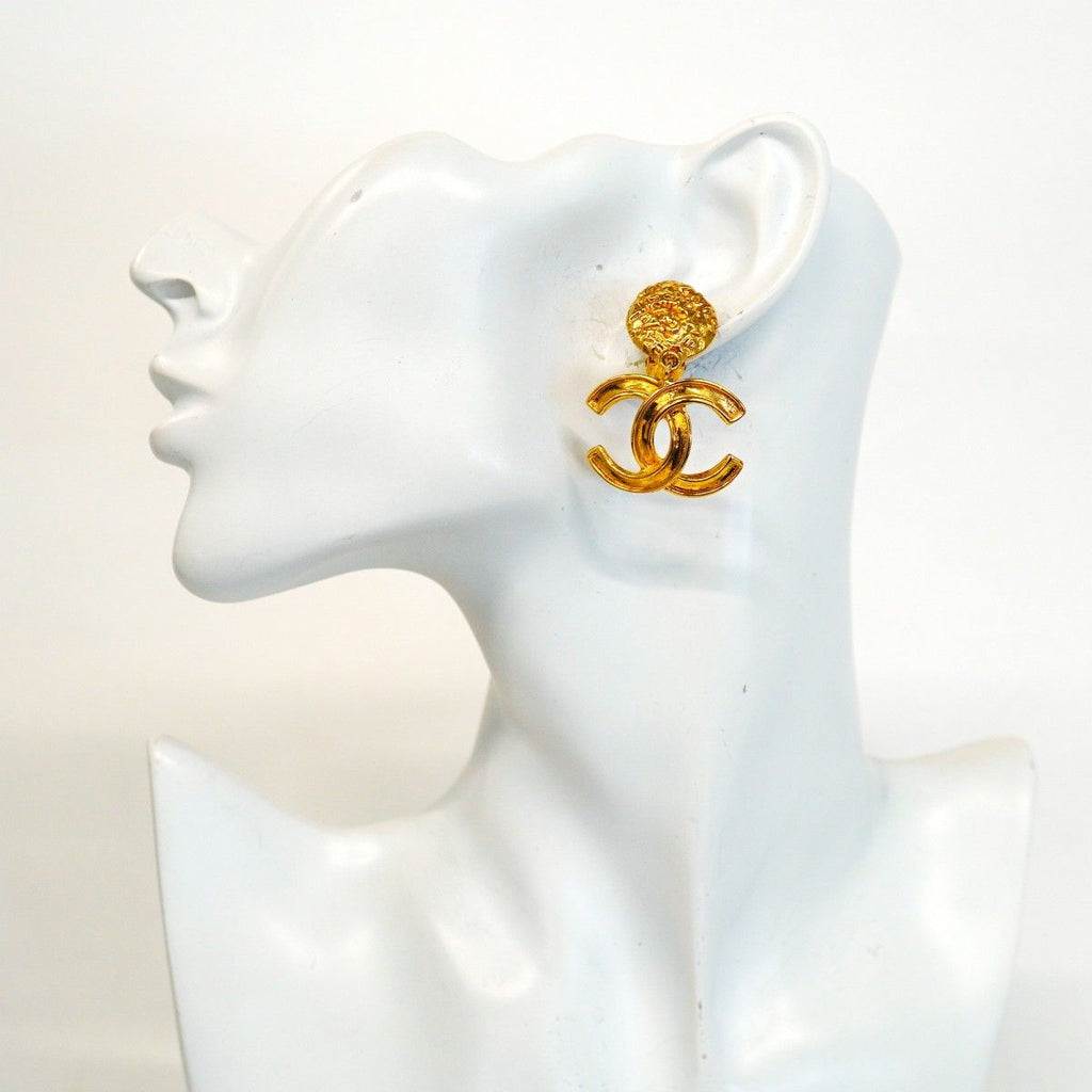 Chanel Earrings Vintage CC Logo Round — view 5