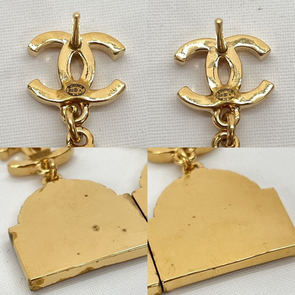 Chanel Earrings CC Logo Rue Canbon Gold — view 6