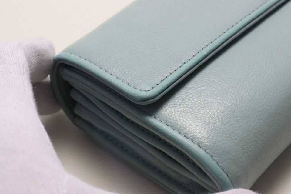 Chanel Caviar Leather GD Bifold Wallet — view 9