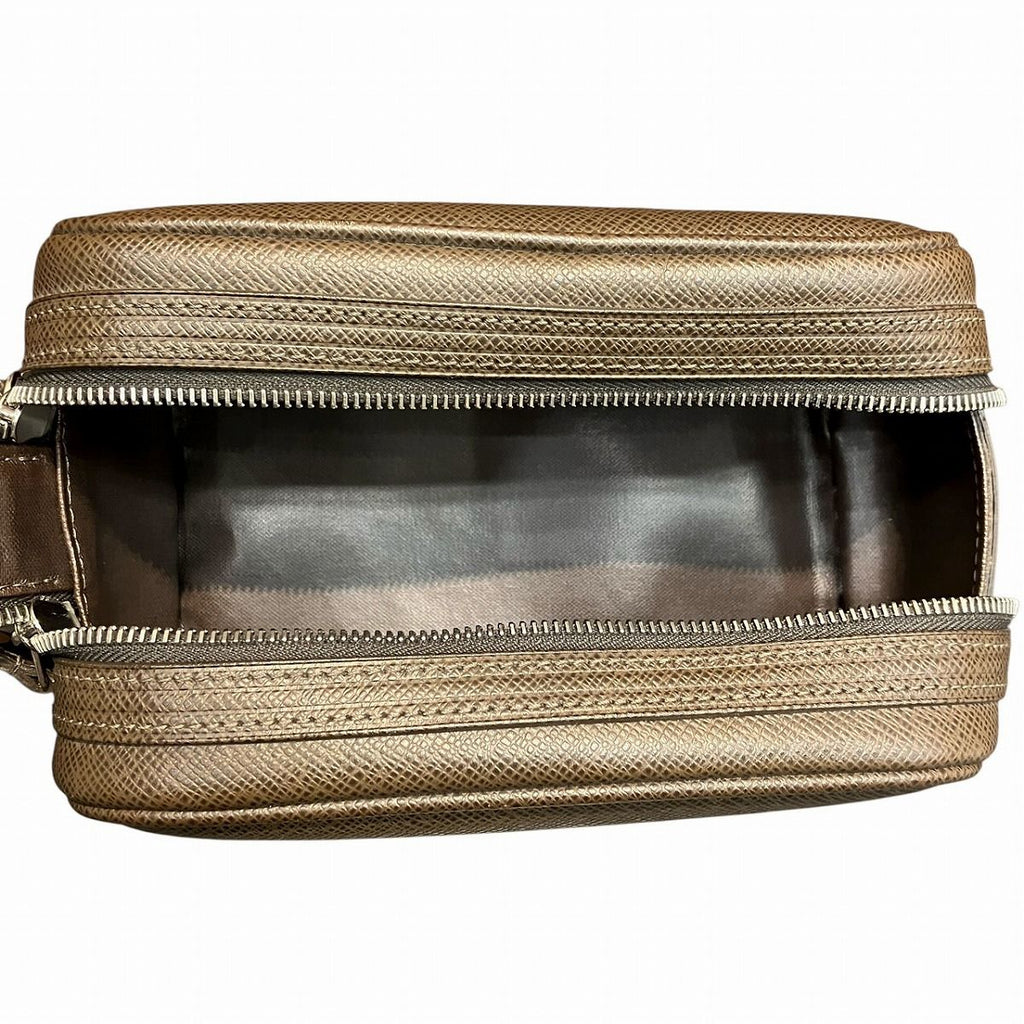 Louis Vuitton Trousse Yvan Taiga Second Bag Leather — view 5