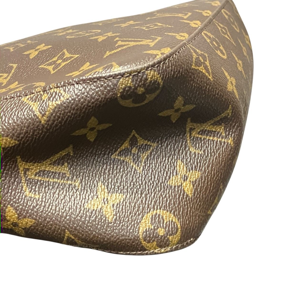 Louis Vuitton MM Monogram Shoulder Bag Canvas — view 6