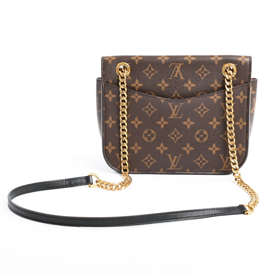 Louis Vuitton Shoulder Bag Passi — view 3