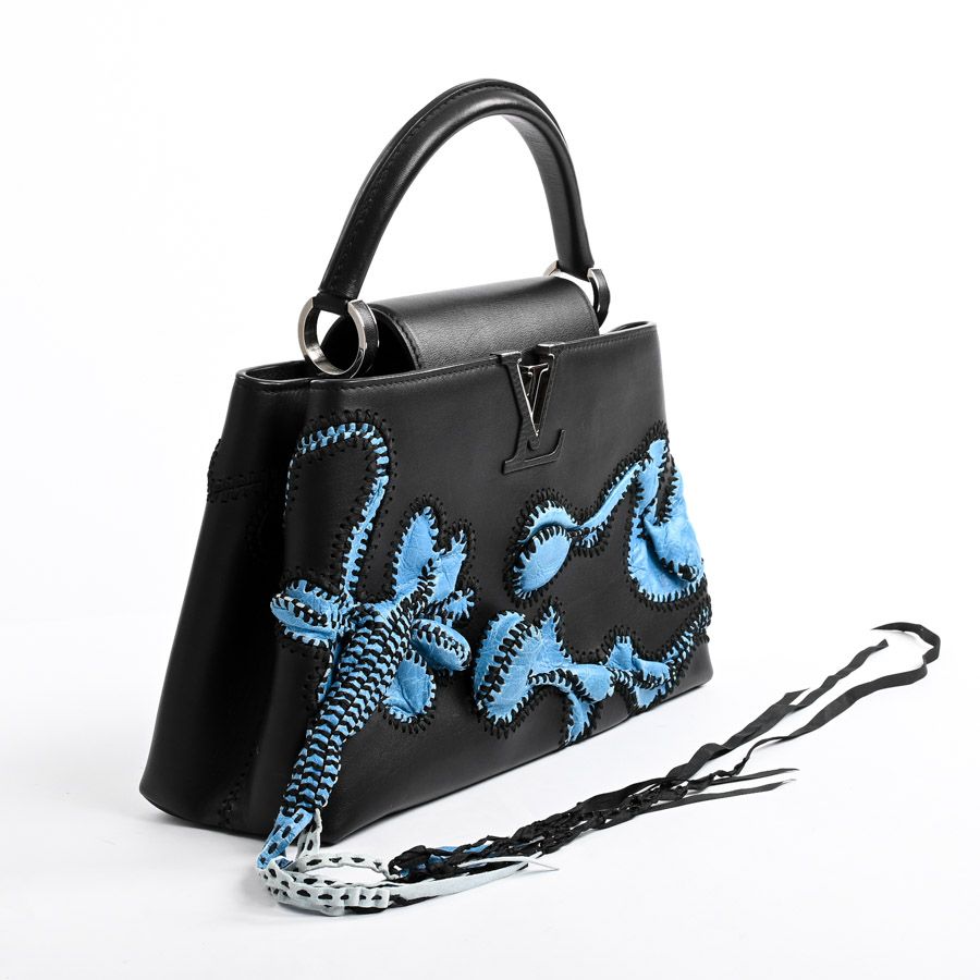 Louis Vuitton Handbag Capucines MM — view 2