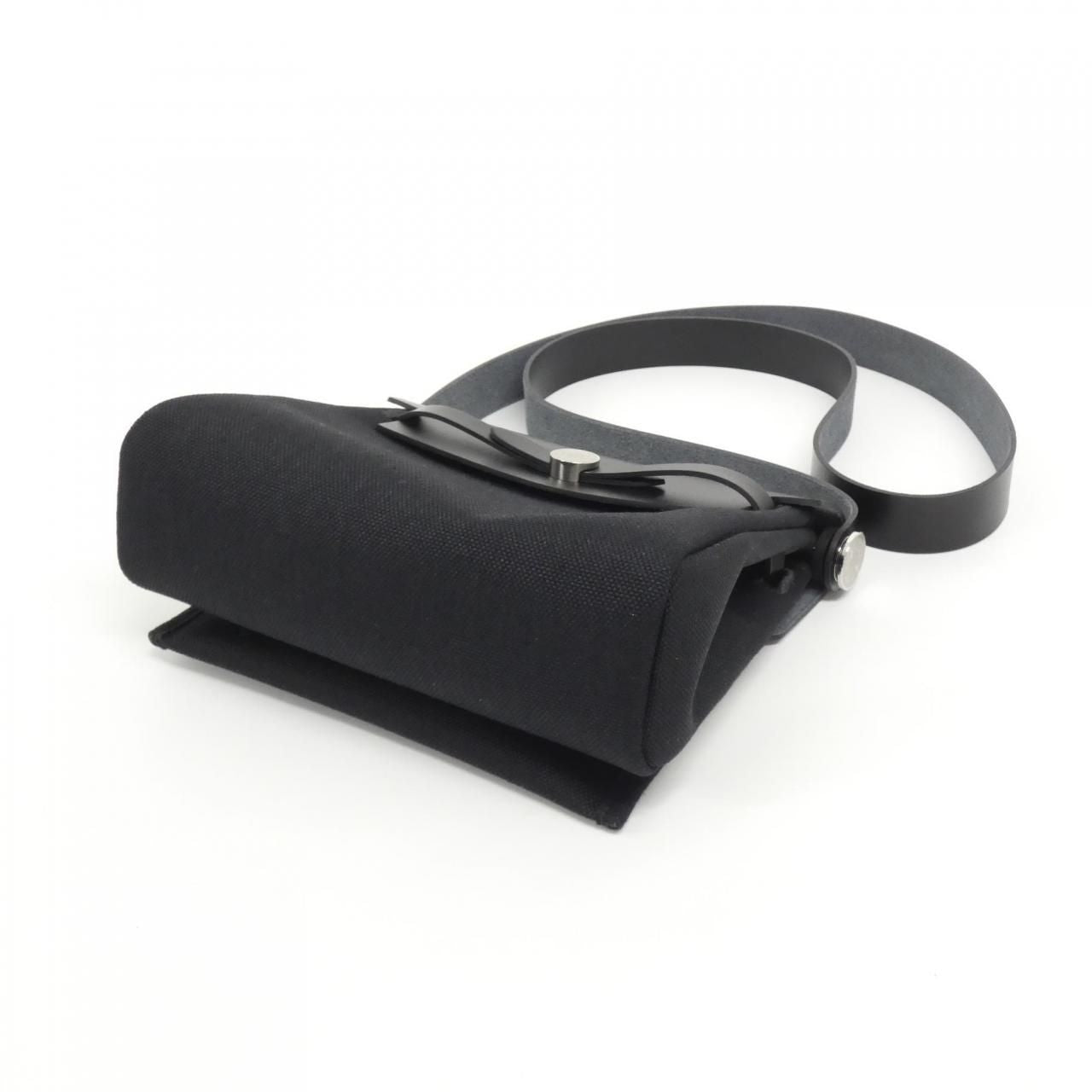 Hermes Herbag Zip 20 cm Shoulder — view 3