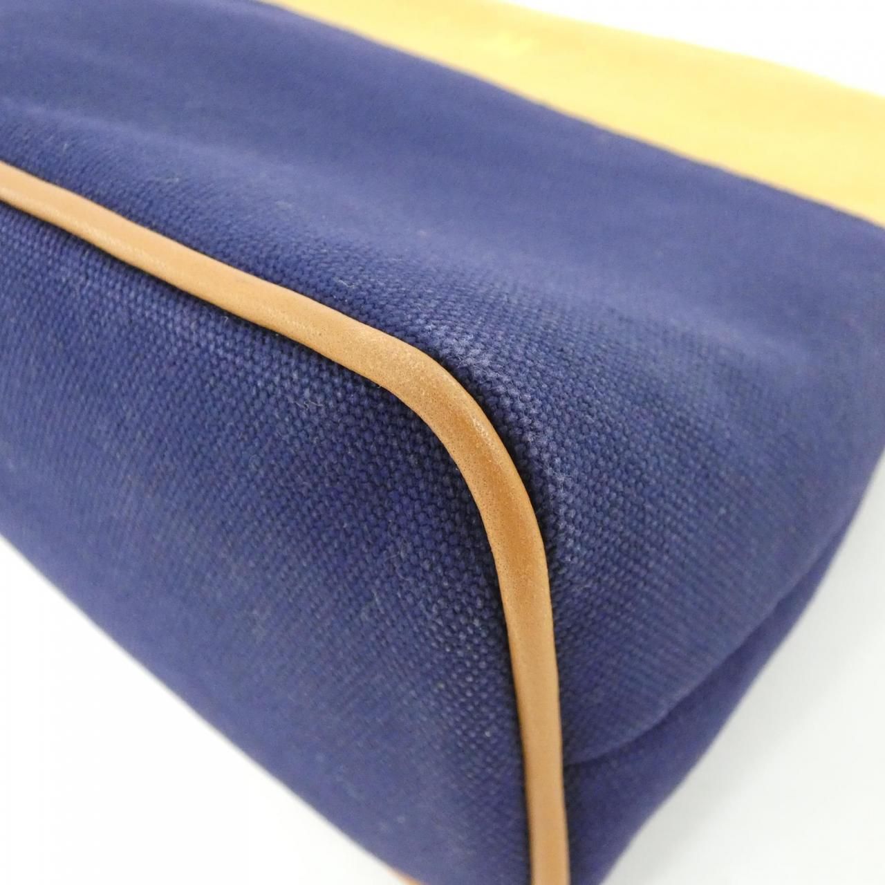 Hermes Bolide Cal Zel MM Pouch — view 3