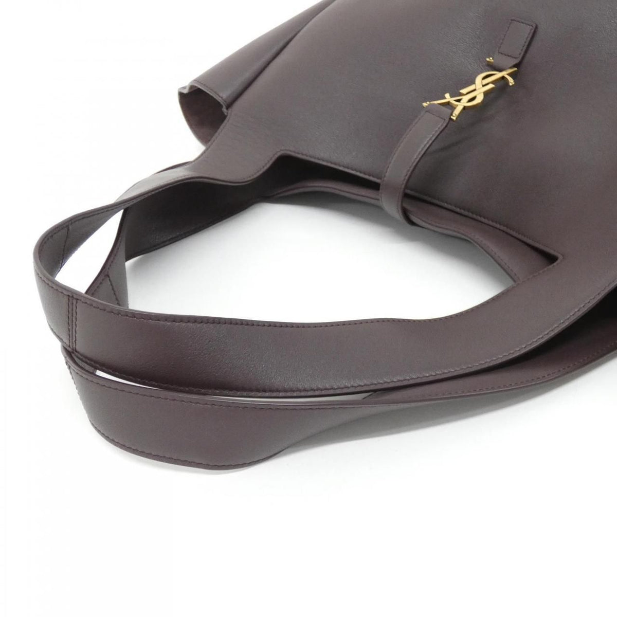 Saint Laurent le 5 a 7 Bea Aaauq — view 5