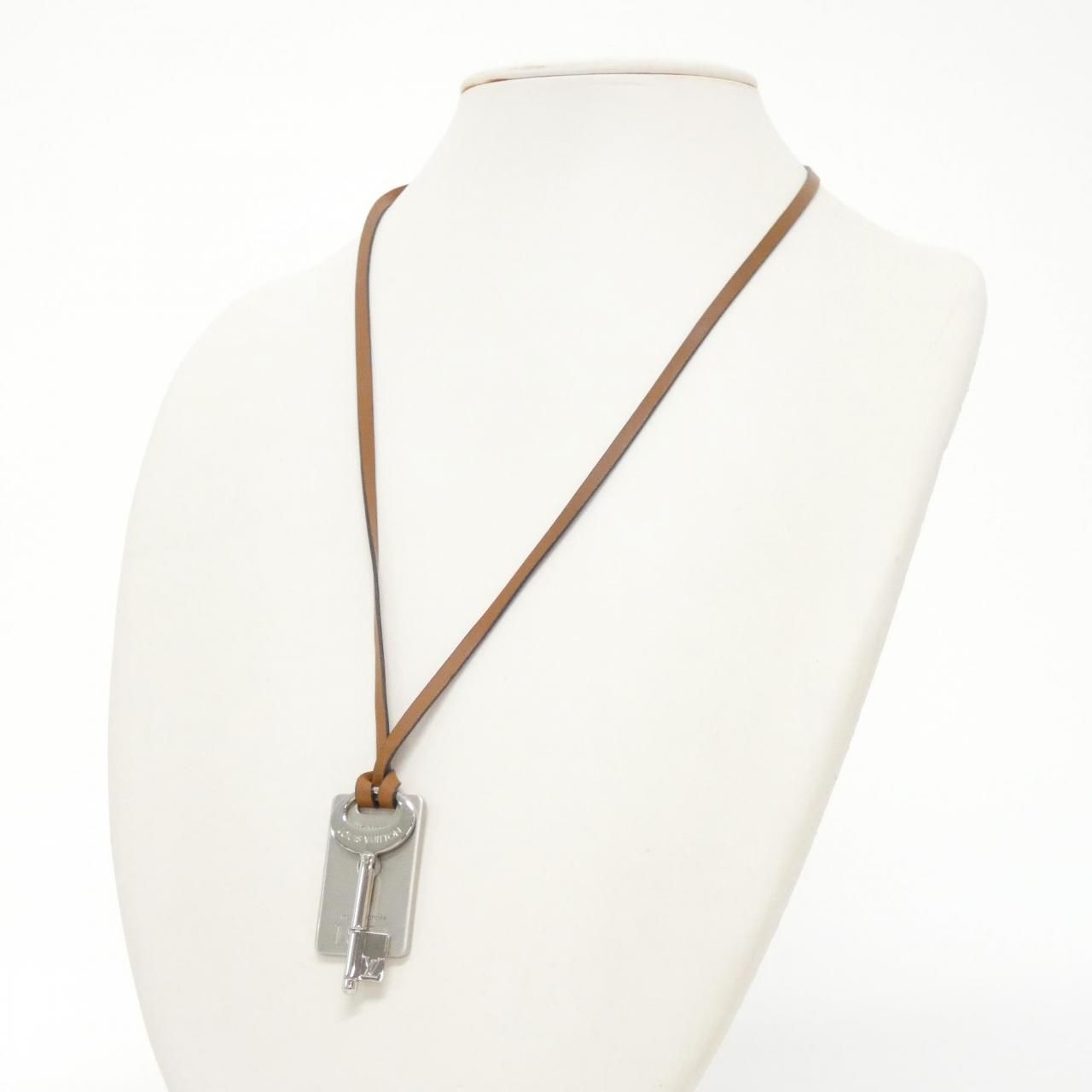 Louis Vuitton Necklace Travel — view 6