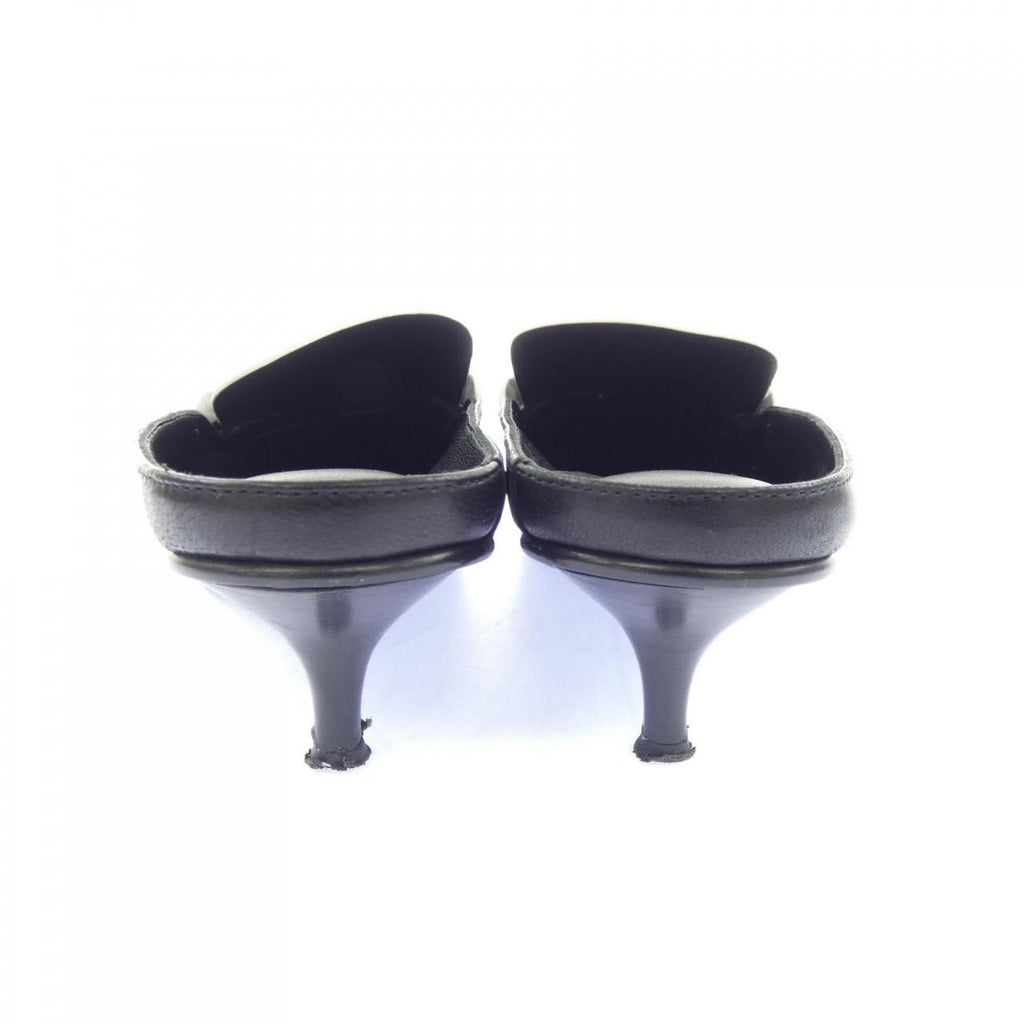 Hermes Glory Cut Detail Sandals — view 5