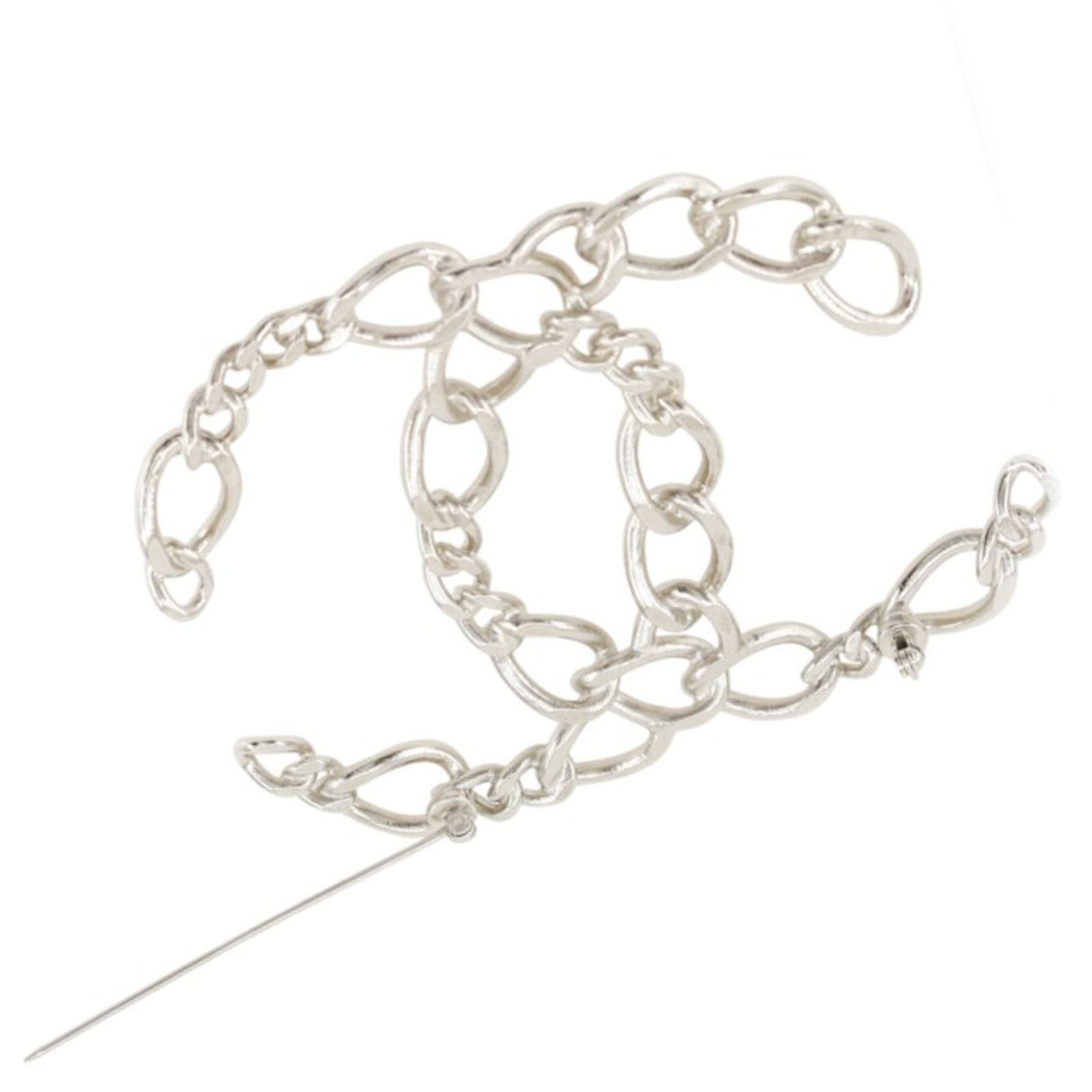 Chanel CC Logo Open Work Chain Metal Silver Brooch — view 3