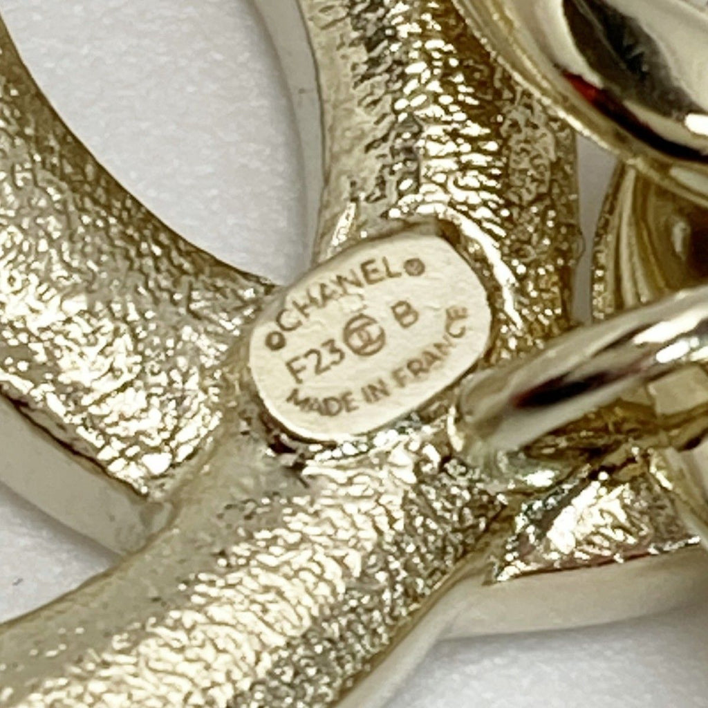 Chanel CC Logo Heart Chain Thailand Gold Rhinestone Necklace — view 4