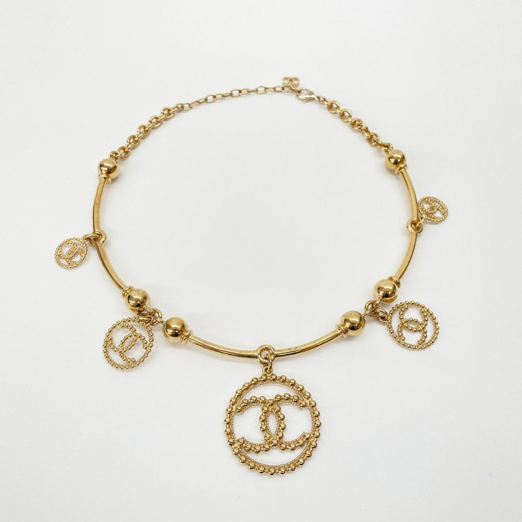 Chanel Choker Necklace Gold — view 2