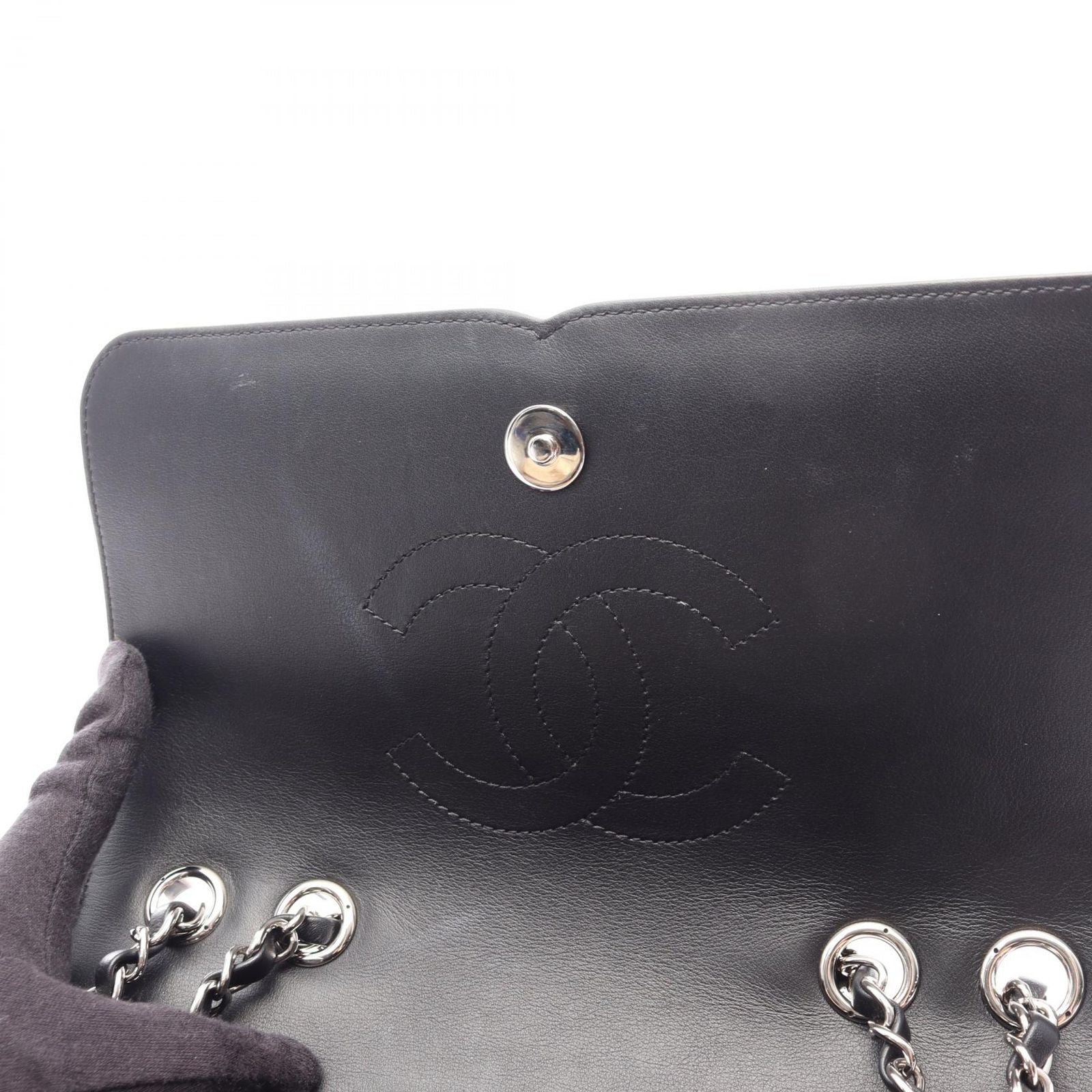 Chanel Shoulder Bag CC Filigree Red Black Fabric Leather CC Quilted Chain — view 7