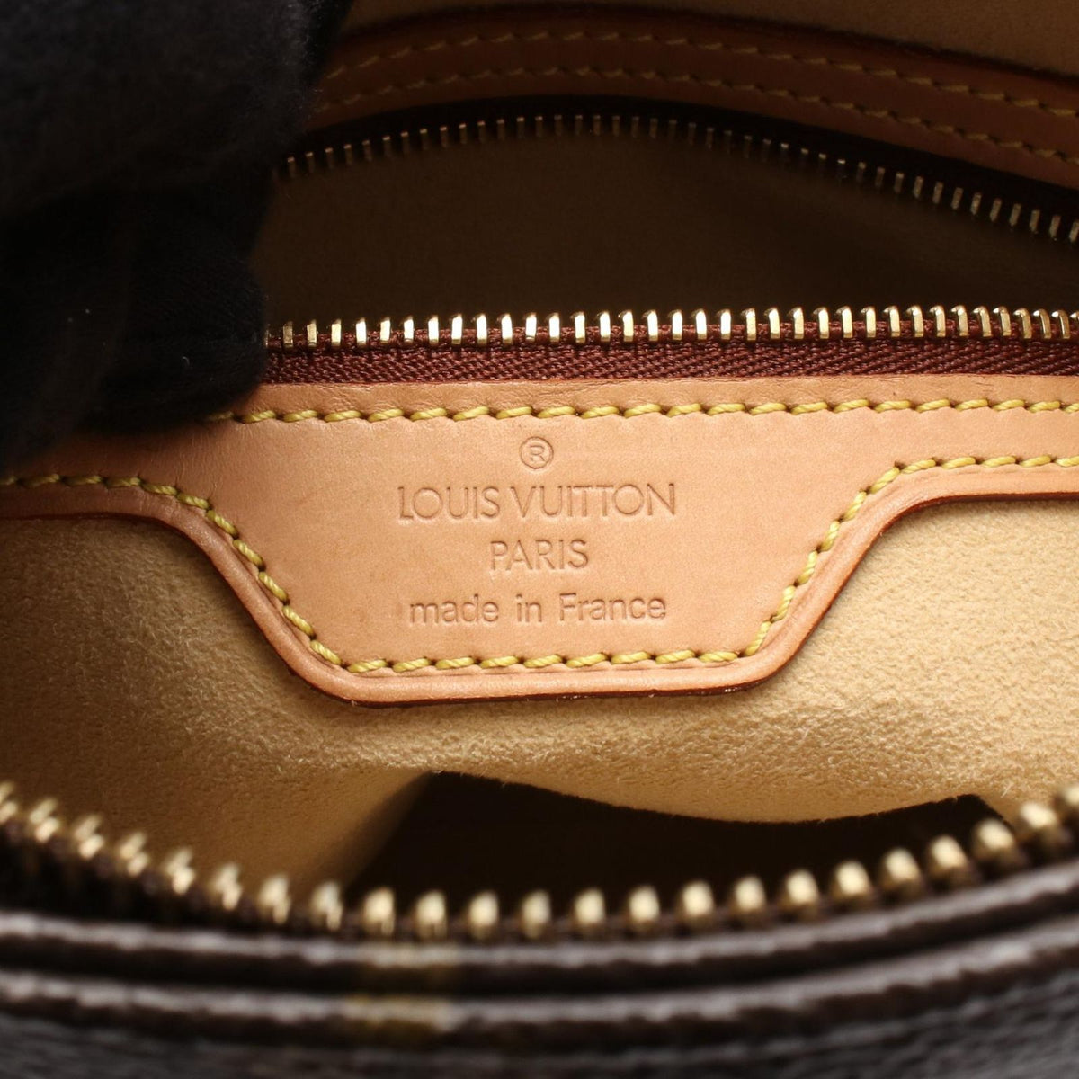 Louis Vuitton Shoulder Bag Looping GM Canvas Leather — view 4