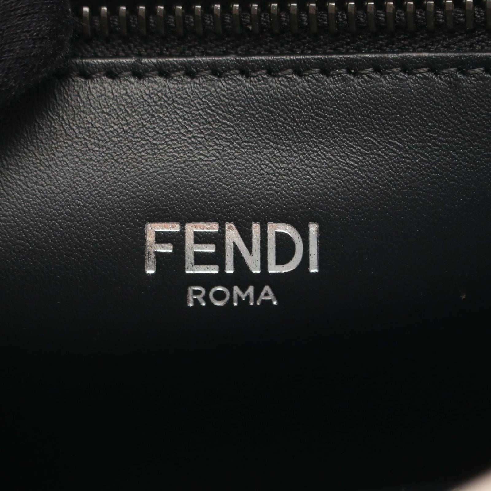 Fendi Handbag Peekaboo ISeeU Small 2-Way Black Leather — view 4