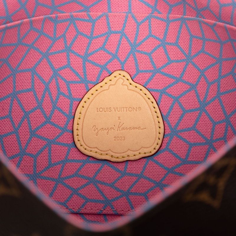 Louis Vuitton Yayoi Kusama Collaboration Monogram Pochette Felicie Chain — view 5