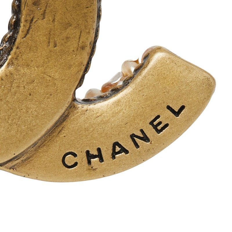 Chanel CC Logo Brooch 00 Gold Faux Pearl Plated — view 3