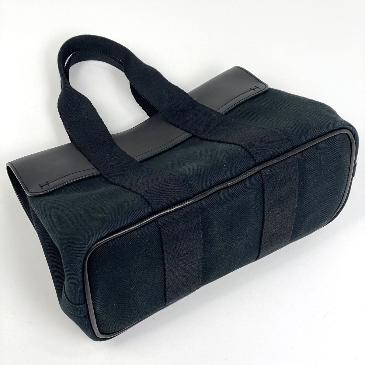 Hermes Valparaiso PM Handbag Tote Toilet Blanc Black — view 2