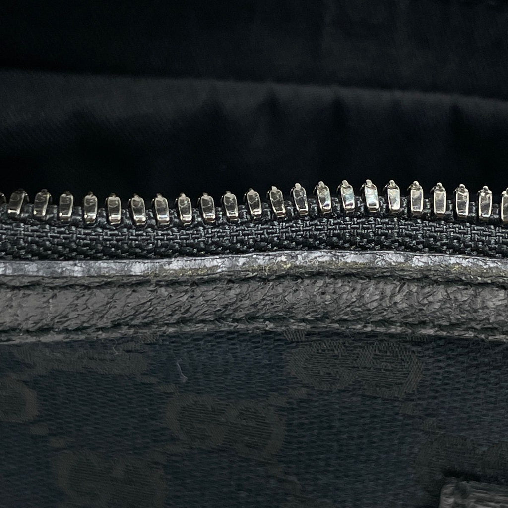 Gucci GG Pattern Shoulder Bag Canvas Black — view 5