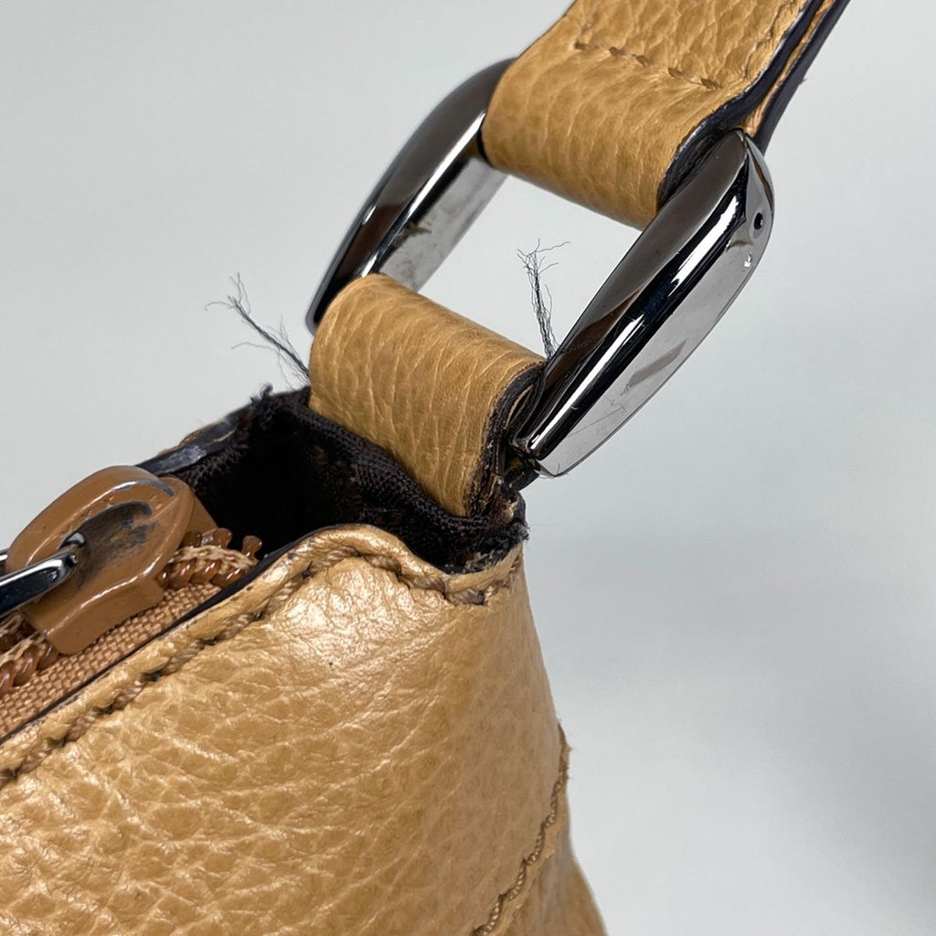Gucci GG Pattern Shoulder Bag Abbey Leather Beige — view 4