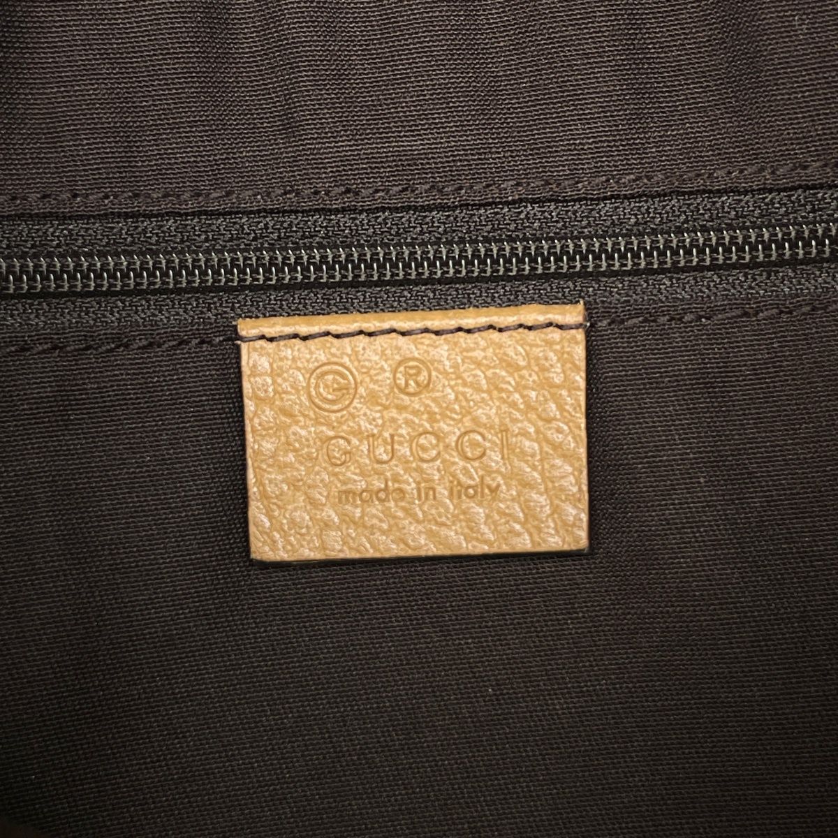 Gucci GG Pattern Shoulder Bag Abbey Leather Beige — view 7