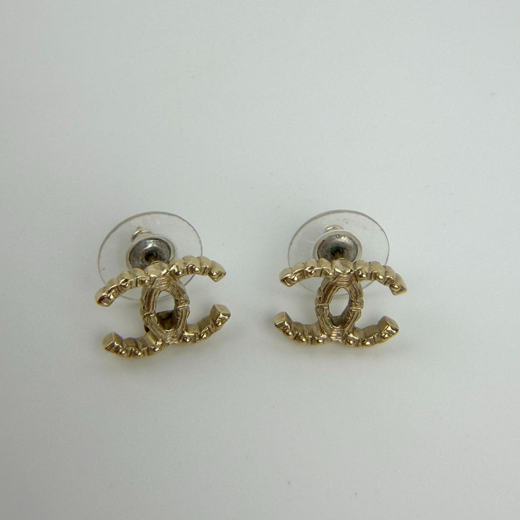 Chanel CC Logo Earrings Gold Vintage — view 2