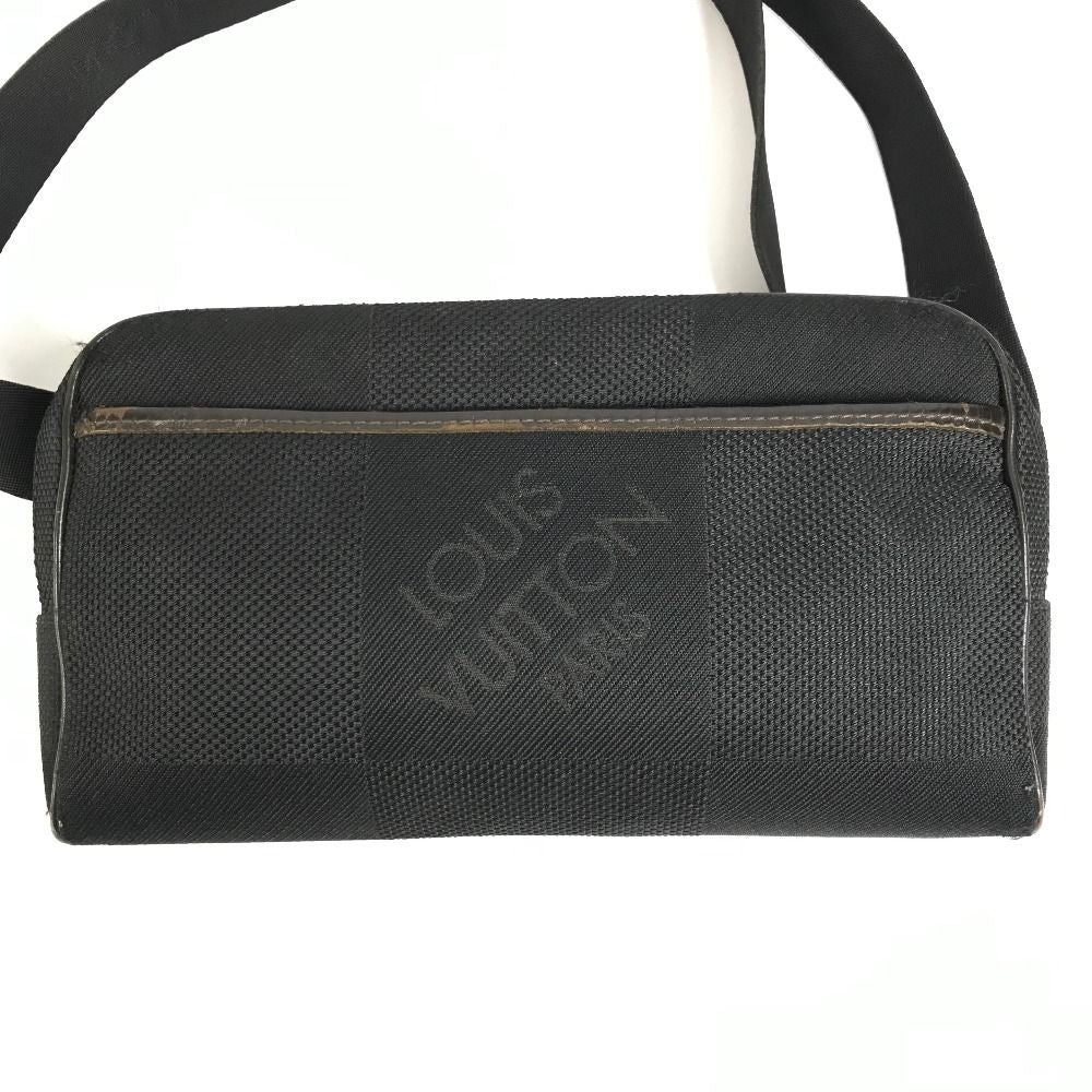 Louis Vuitton Belt Bag Acrobat Damier Geant Canvas Black — view 2