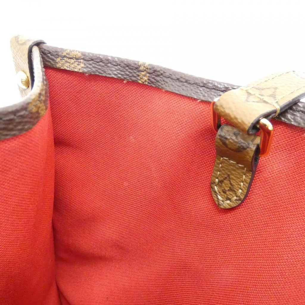 Louis Vuitton Monogram Giant On The Go MM — view 7