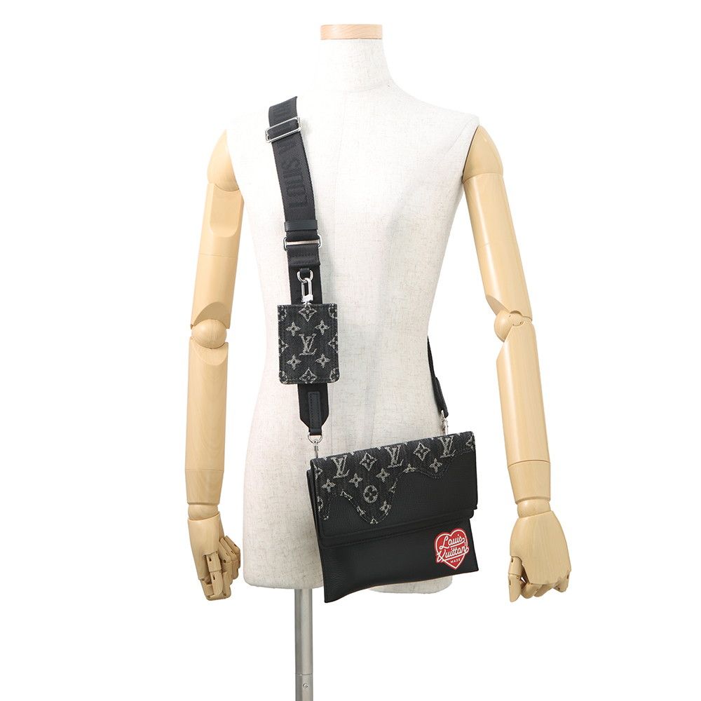 Louis Vuitton Shoulder Bag Monogram Denim Leather LV Square de Trio Pouch — view 4