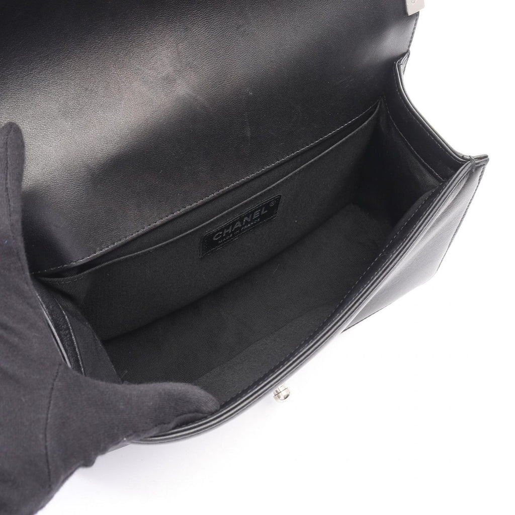 Chanel Shoulder Bag Stitch Black Silver Lambskin Chain — view 3