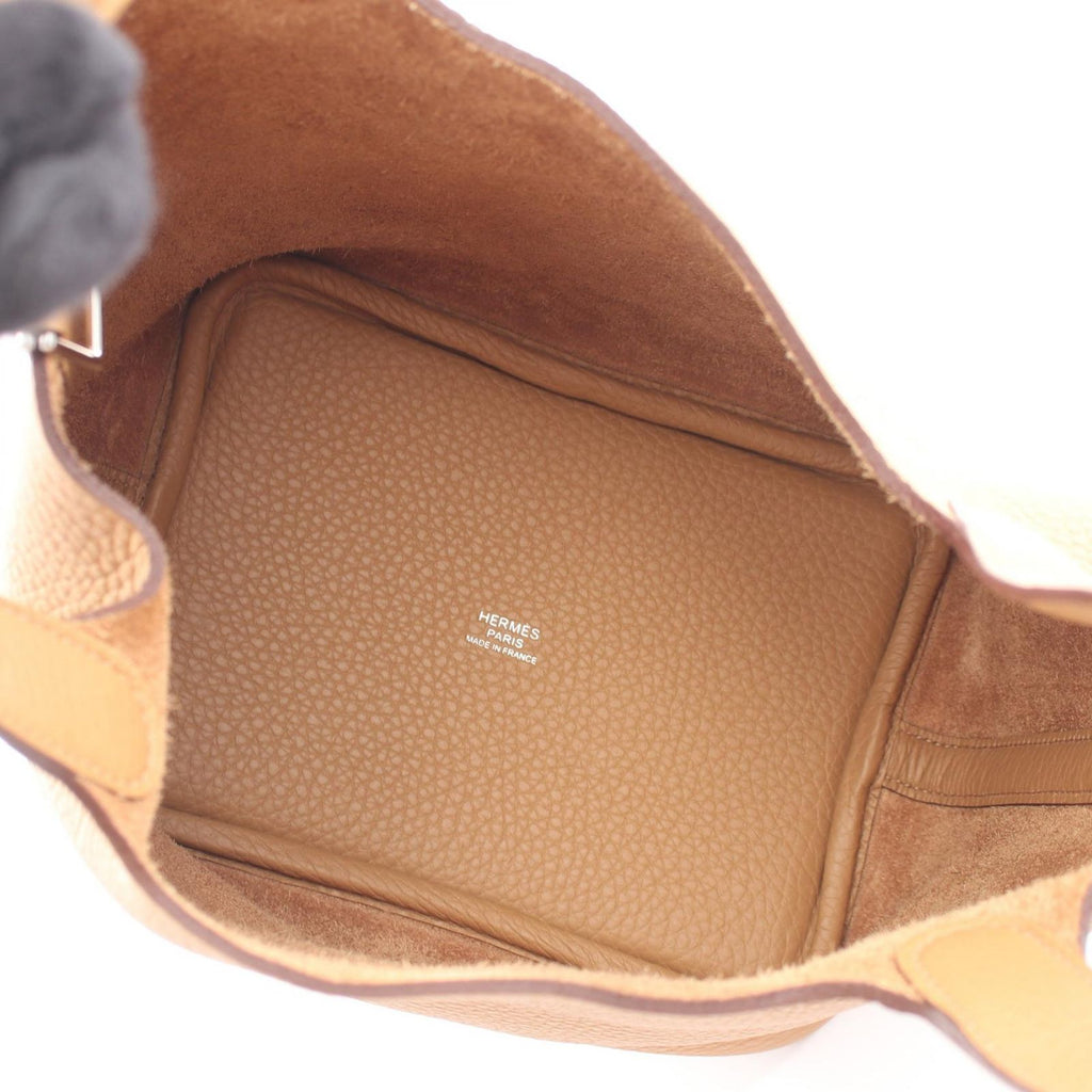 Hermes Handbag Picotin Lock PM Biscuit Leather — view 3