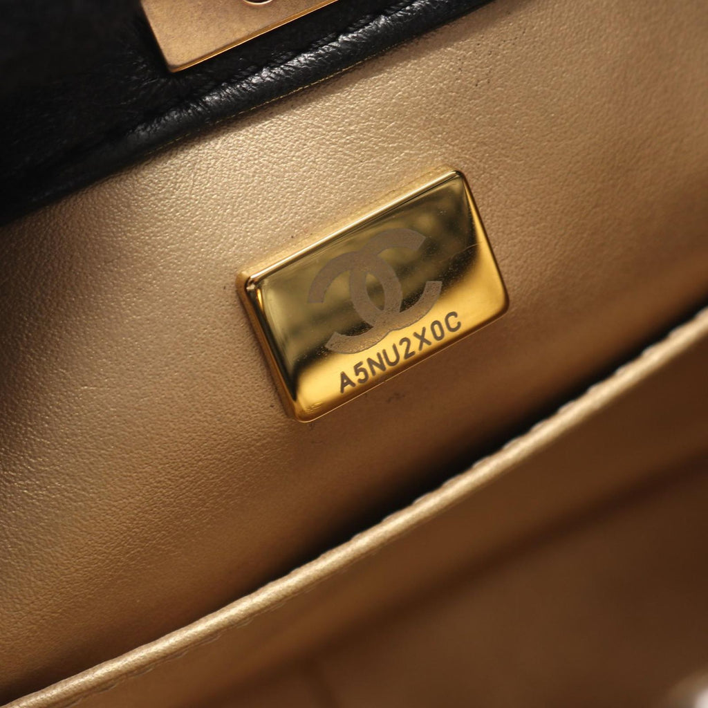 Chanel Shoulder Bag Quilted Small Hobo Black Lambskin Chain — view 5