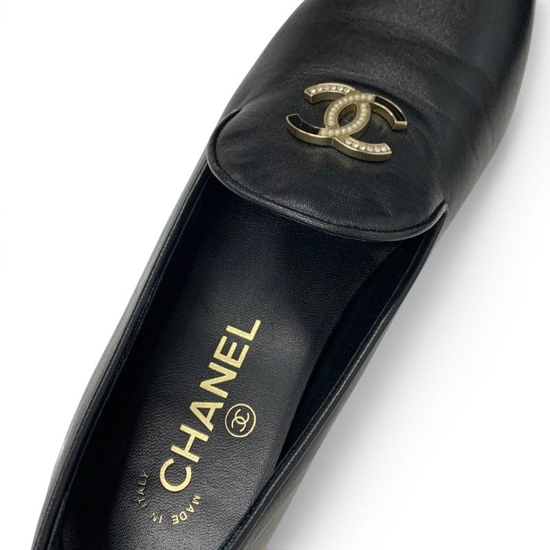 Chanel Flat Shoes Leather Black Gold CC Logo Rhinestone Pearl — view 7