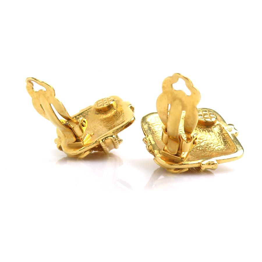 Chanel Earrings CC Logo — view 5