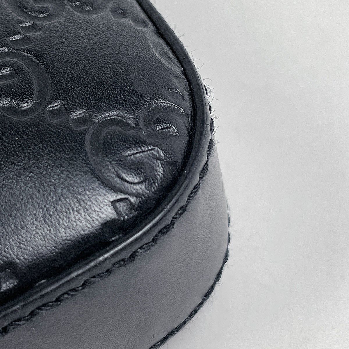 Gucci Guccissima Messenger Bag GG Pattern Shi Marais the Black — view 3