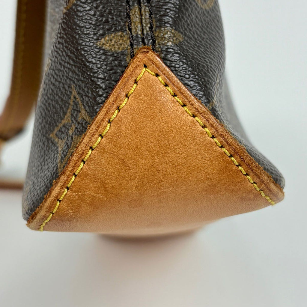 Louis Vuitton Trotteur Pochette Shoulder Bag Monogram Brown — view 4