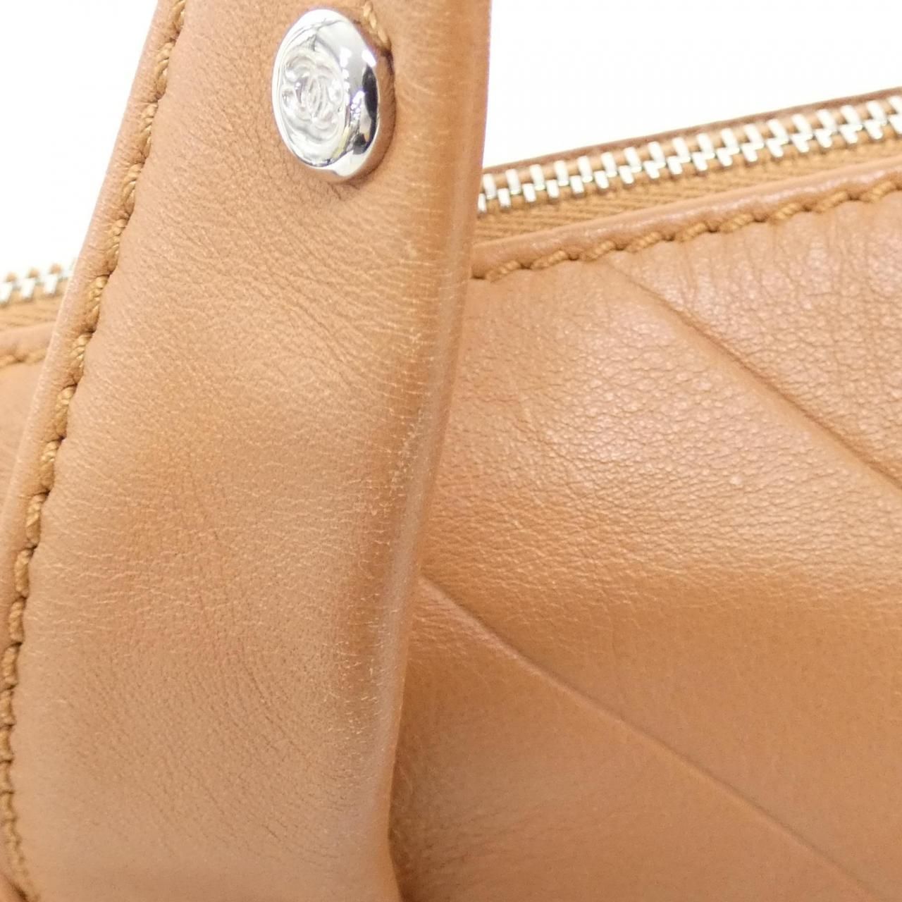 Chanel Boston Bag Travel Bags Beige — view 7